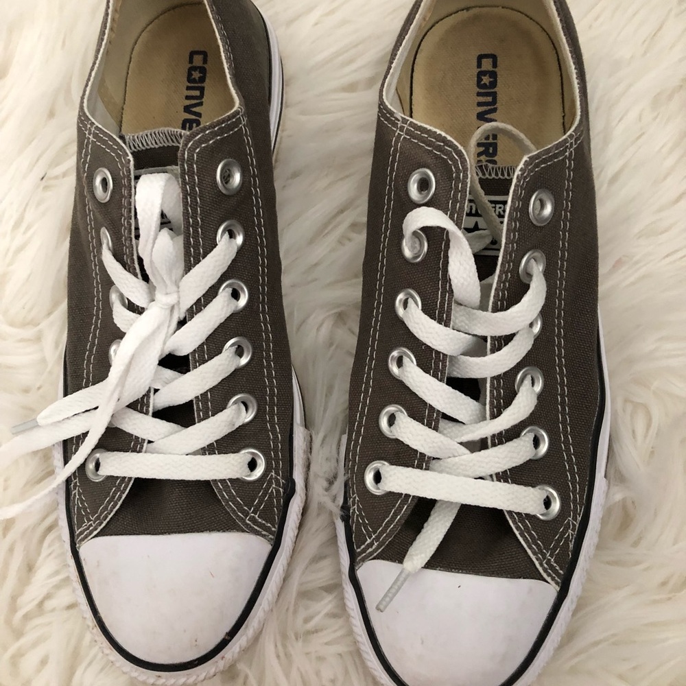 Charcoal converse tennis shoes women’s 7.5